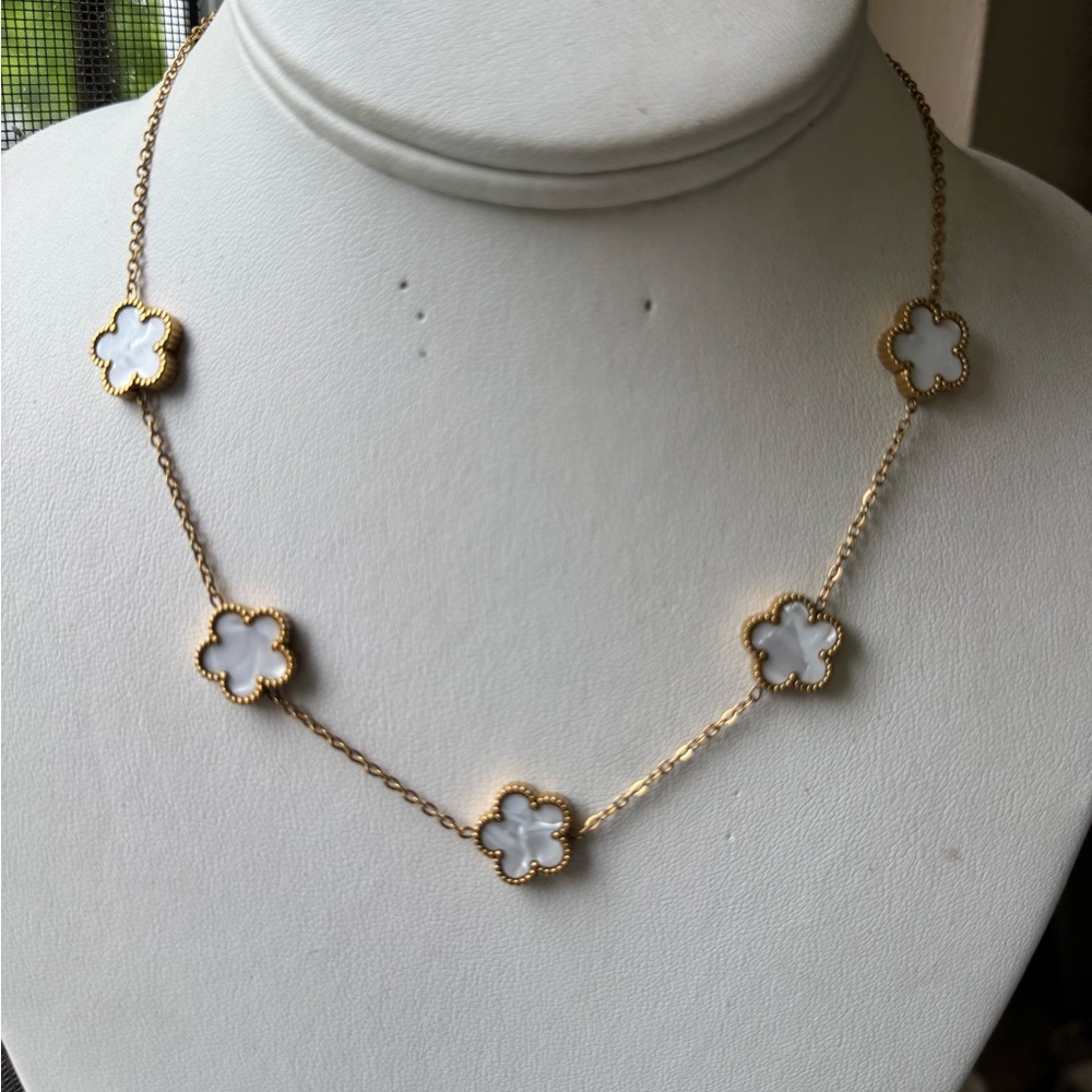 MONTY STATEMENT NECKLACE